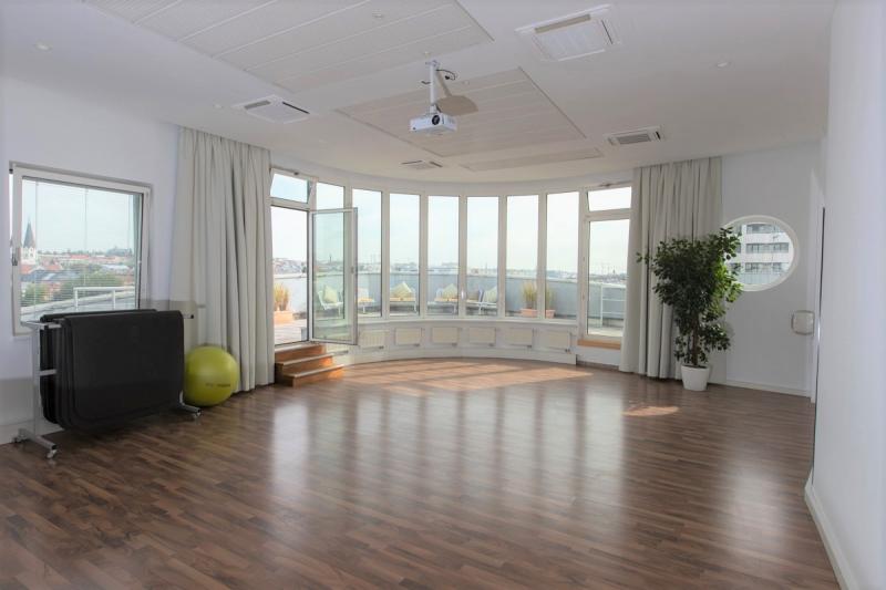 Wohlfühlen mit traumhafter Aussicht über den Dächern von Wien.